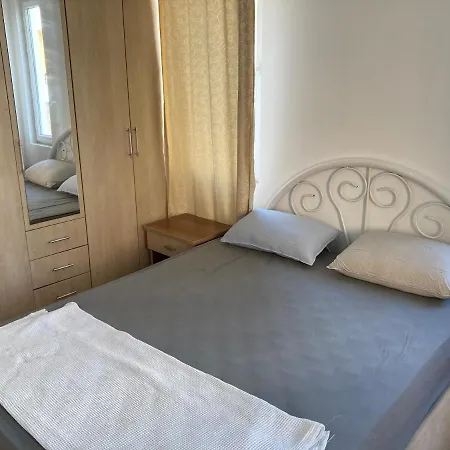 In The Perfect Location In The Will Guarantee A Wonderful * Side