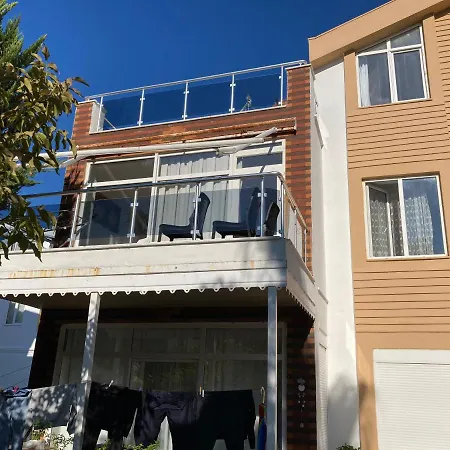 In The Perfect Location In The Will Guarantee A Wonderful Sidé